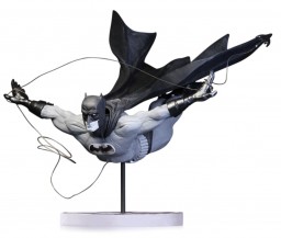  Batman Black & White. Statue By Jock (23 )