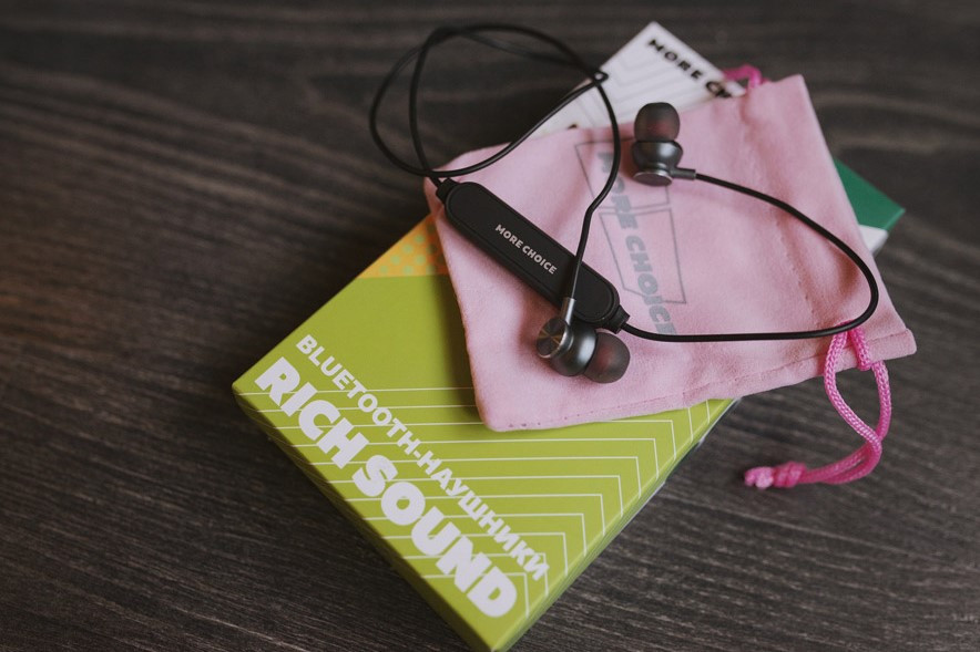 �������� More choice BG6 Bluetooth ��������� � ������ ������� (Silver)