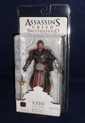  Assassin's Creed: Brotherhood. Ezio Ebony Unhooded (18 )
