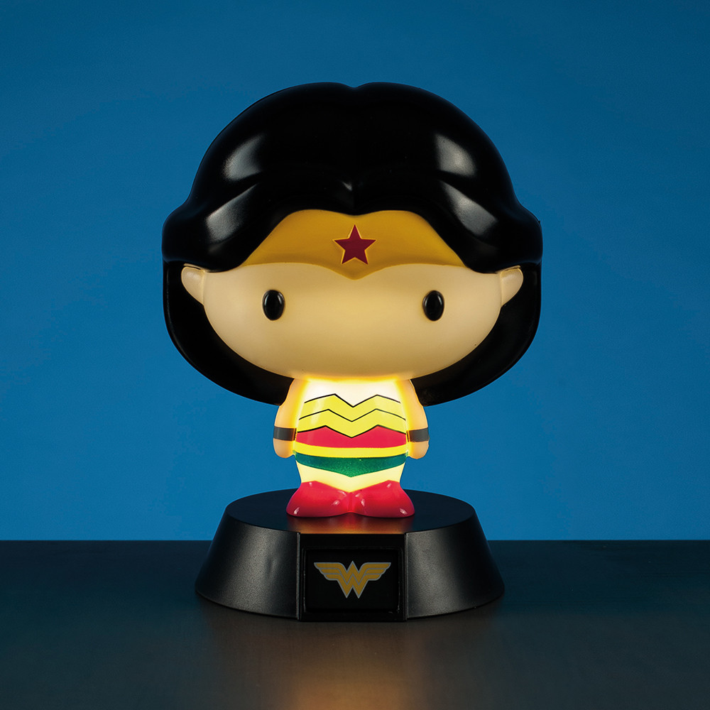  DC: Wonder Woman 3D Character Light