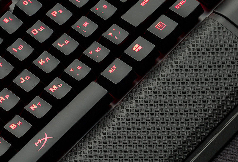  HyperX Alloy Elite    (Cherry MX Red)  PC