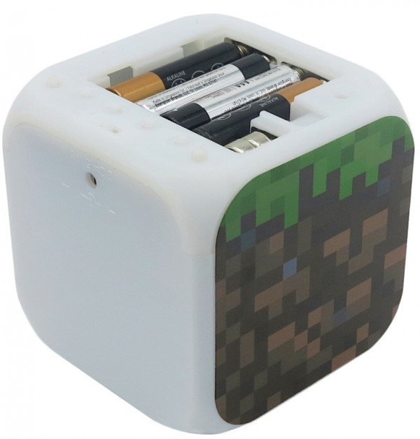 Часы-будильник Minecraft: Блок земли (пиксельные с подсветкой)