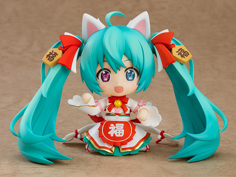  Nendoroid Hatsune Miku: Maneki Miku Ver. (10 )