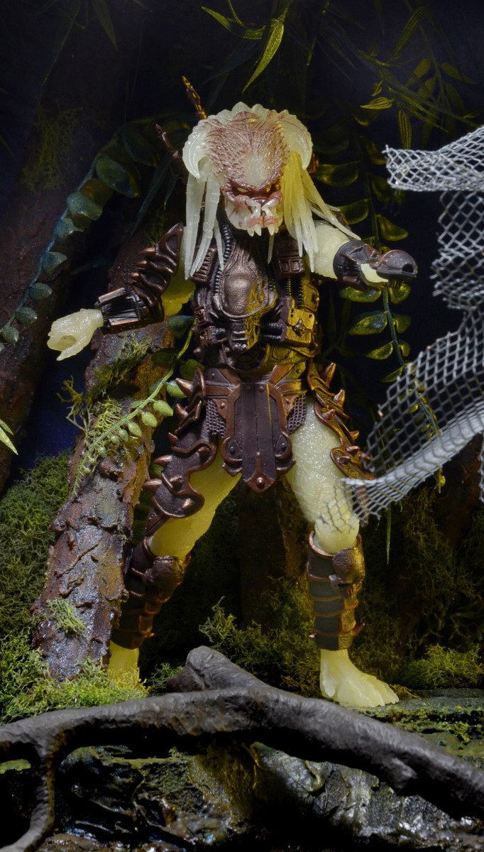 ������� Predator: Series 16 � Stalker Glow in the Dark (20 ��)