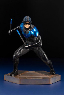 ������� DC Comics: Nightwing (25 ��)