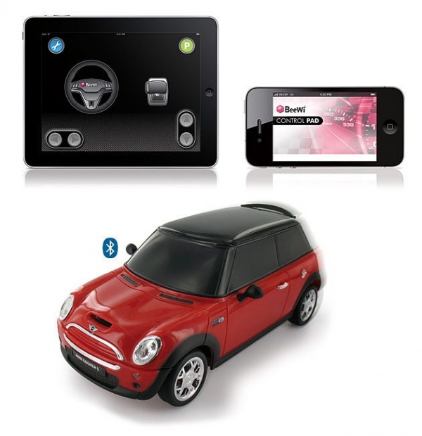 Машинки управляемые через телефон. Машинка Mini Cooper Bluetooth. Блютуз адаптер мини Купер. Управление Mini Cooper. Игрушка машина Mercedes-Benz с управлением от iphone, IPAD, IPOD через Bluetooth 86074.