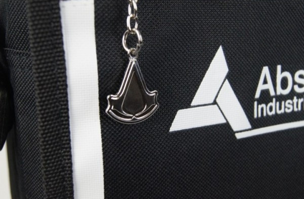  Assassin's Creed. Messenger Bag Abstergo Industries