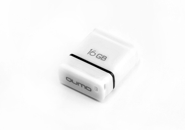 USB накопитель Qumo 16 ГБ Nano White