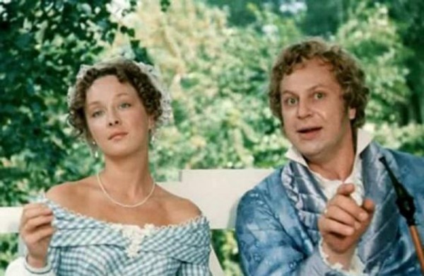 Мертвые души (2 DVD) (полная реставрация звука и изображения)