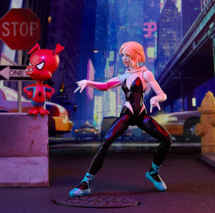  Marvel Legends Series: Spider-Man  Gwen Stacy (15 )