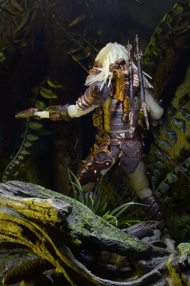 ������� Predator: Series 16 � Stalker Glow in the Dark (20 ��)