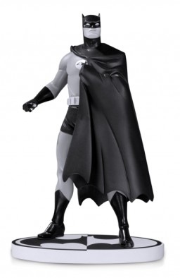  Batman Black & White. Statue By Darwyn Cooke (18 )