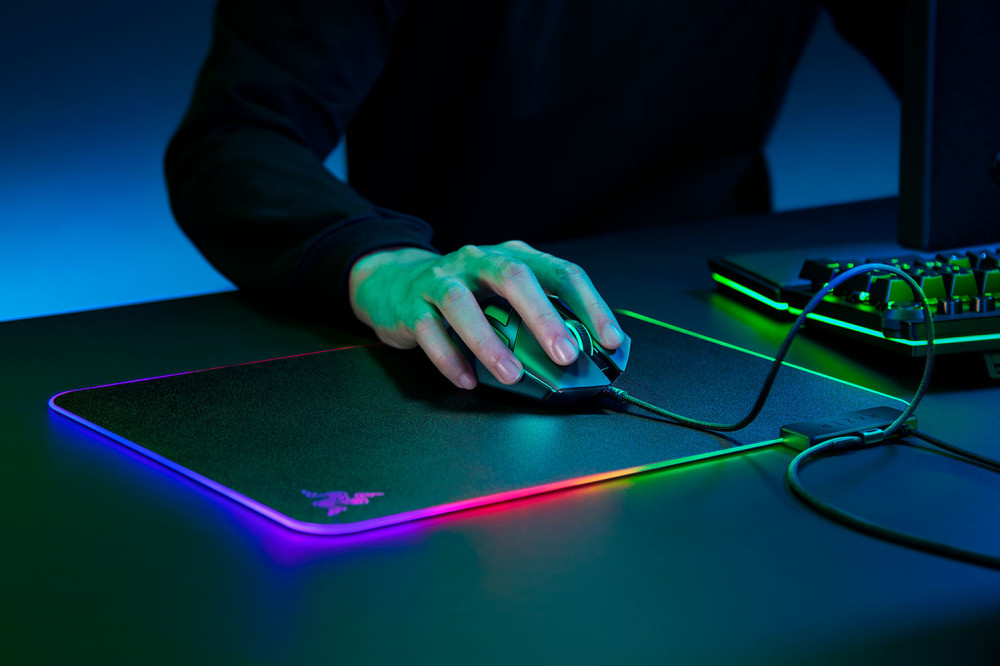 ������ ��� ���� Razer Firefly V2 (RZ02-03020100-R3M1)