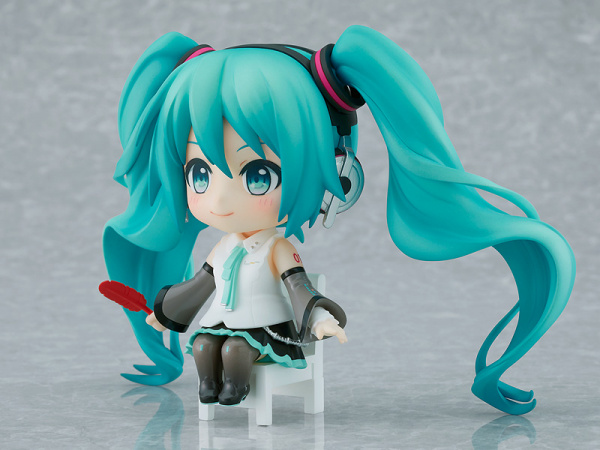 Фигурка Nendoroid Swacchao! Hatsune Miku: Hatsune Miku NT: Akai Hane – Akai Hane Central Community Chest of Japan Campaign Ver. (9 см)