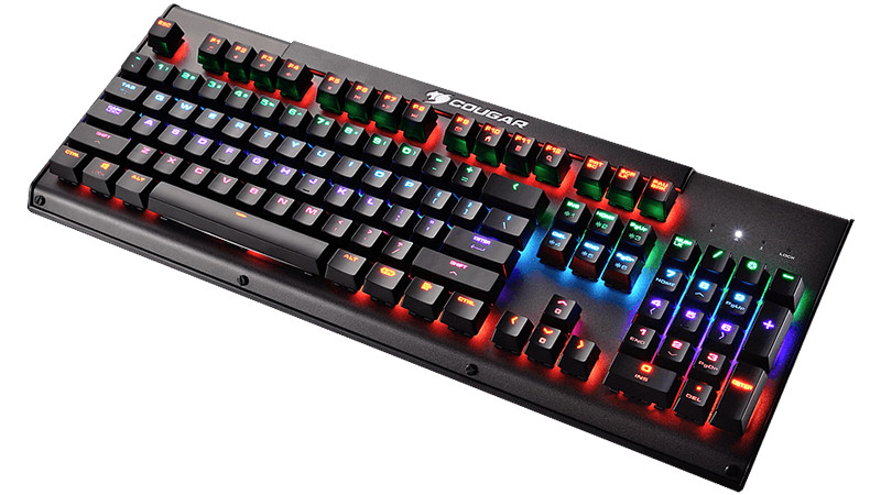 ���������� Cougar Ultimus ��������� ������� � ���������� ��� PC