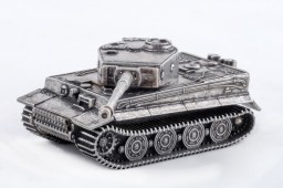 World of Tanks.   Tiger I (1:100)