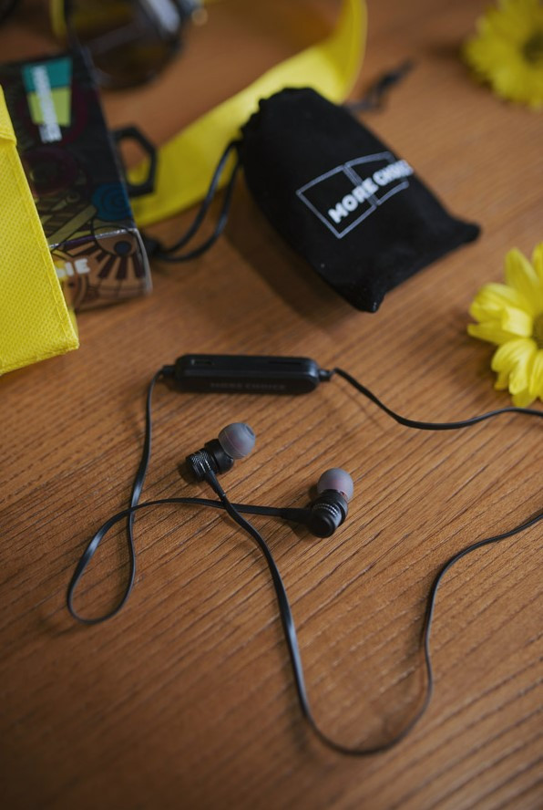 Наушники More choice BG20 Bluetooth вакуумные с шейным шнурком (Black)