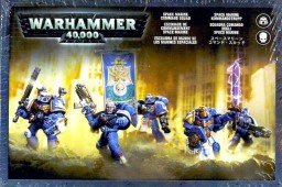   Warhammer 40,000. Space Marine Command Squad