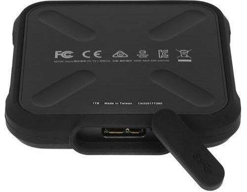 Твердотельный накопитель ADATA 1TB SD700 External SSD USB 3.1 (черный)