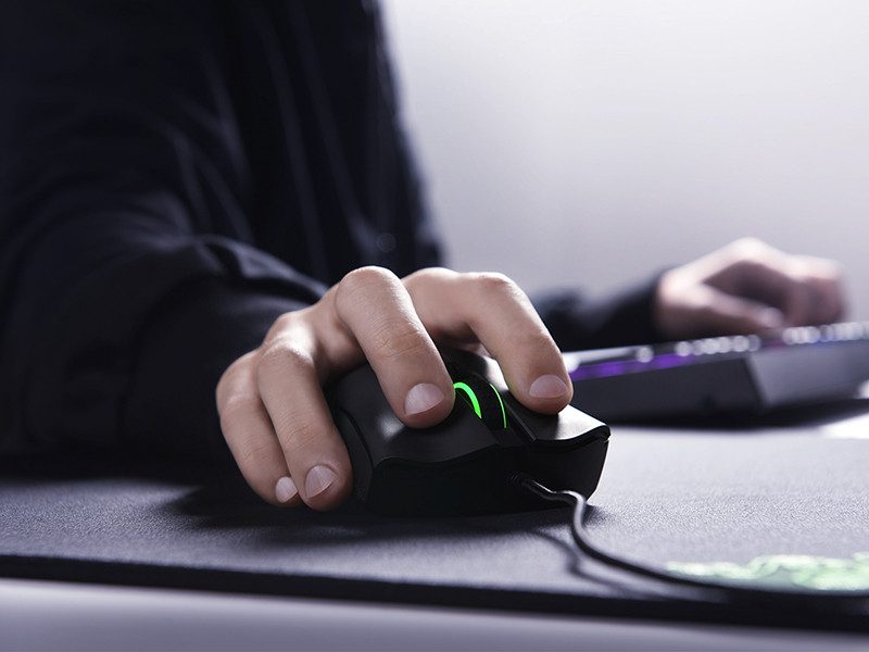  Razer DeathAdder Elite     PC