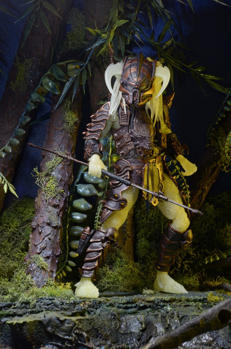 ������� Predator: Series 16 � Stalker Glow in the Dark (20 ��)