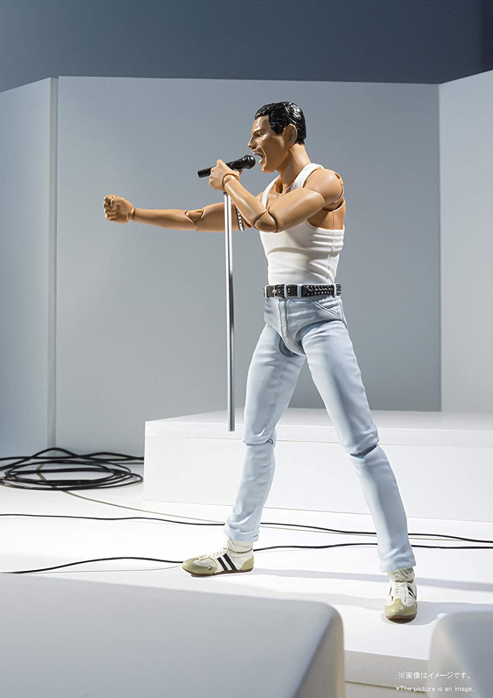 ������� Freddy Mercury: Live Aid Ver. S.H.Figuarts (15��)