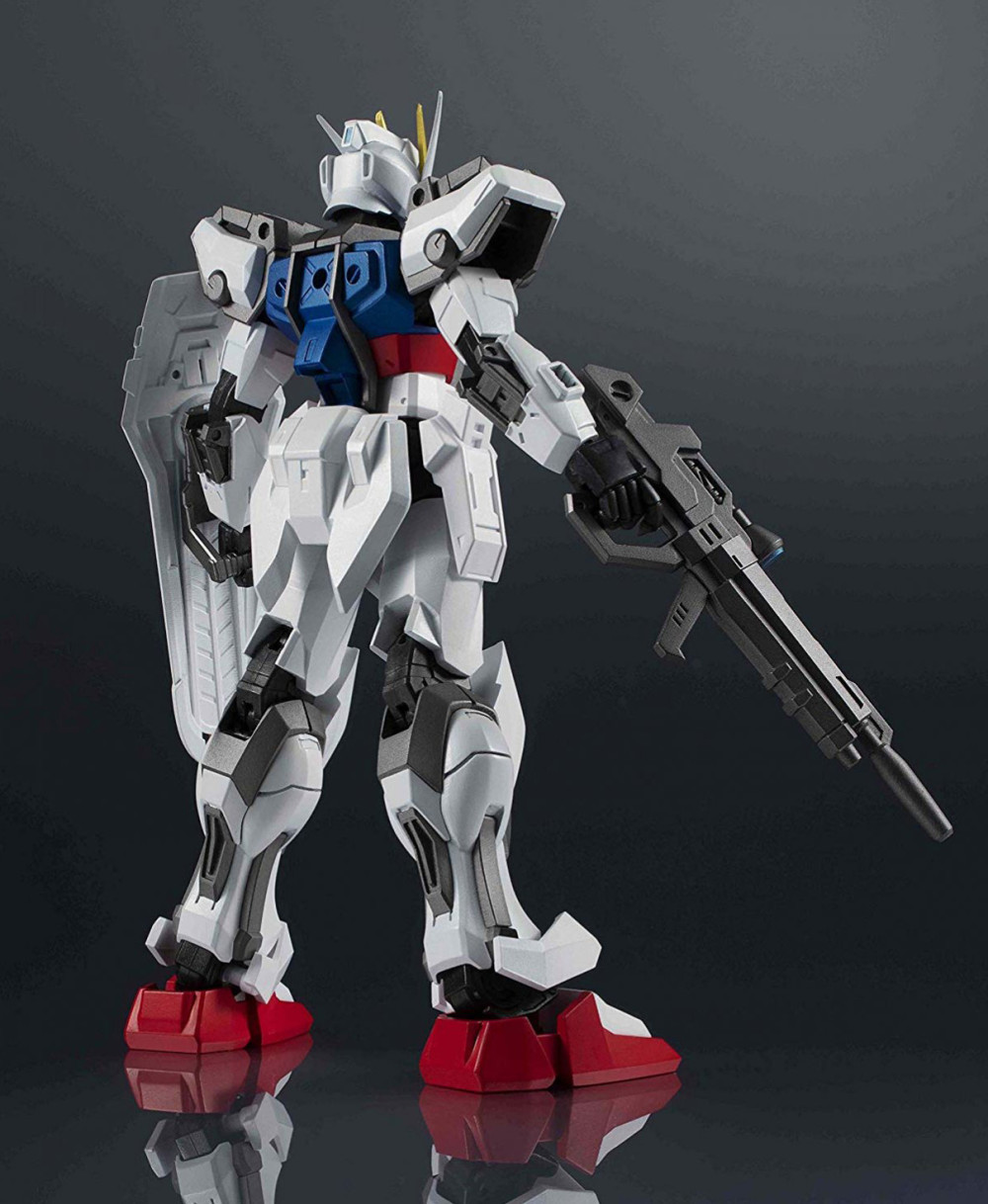  Gundam Universe: GAT-X105 Strike Gundam (15 )