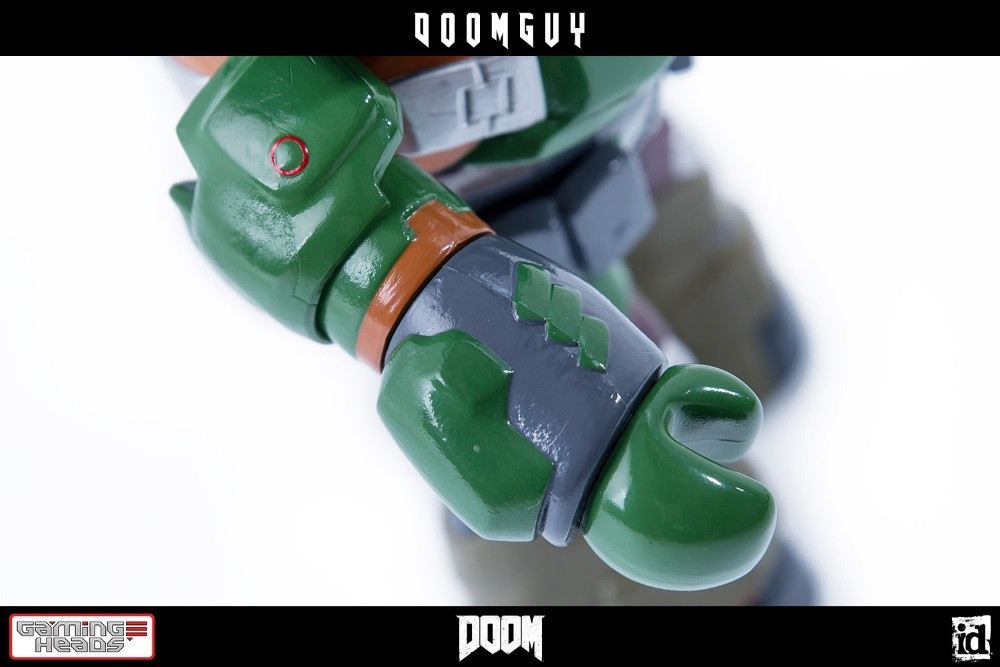    DOOM: DoomGuy Collectible (22,8 )