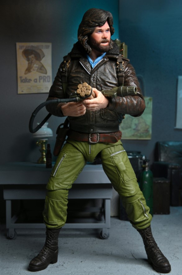  Ultimate: The Thing   MacReady V2 Station Survival Scale Action Figure (18 )