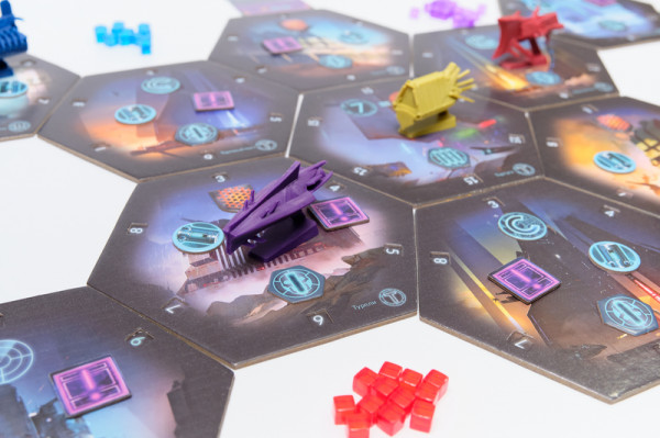 Настольная игра Тортуга 2199 + дополнение Бухта разбитых кораблей