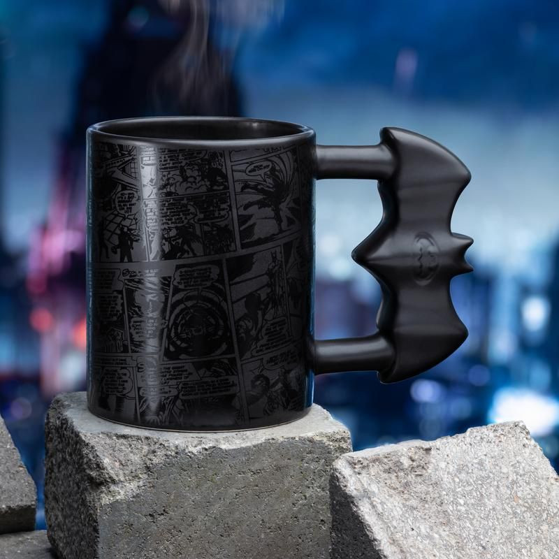 Кружка DC Batman: Batarang Shaped (450 мл)