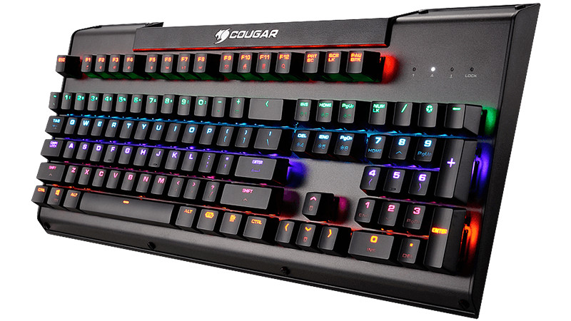 ���������� Cougar Ultimus ��������� ������� � ���������� ��� PC