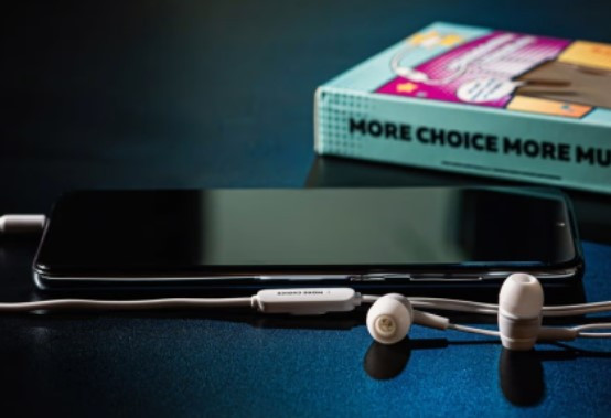 Наушники More Choice G32 проводные вакуумные с микрофоном и AUX разъёмом 3.5 mm  (White)