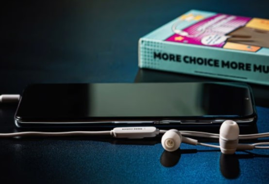 Наушники More Choice G32 проводные вакуумные с микрофоном и AUX разъёмом 3.5 mm (White)