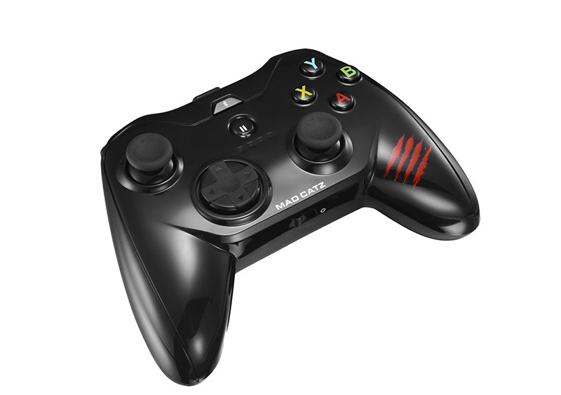    iPhone  iPad Mad Catz C.T.R.L.i Mobile Gamepad Gloss Black