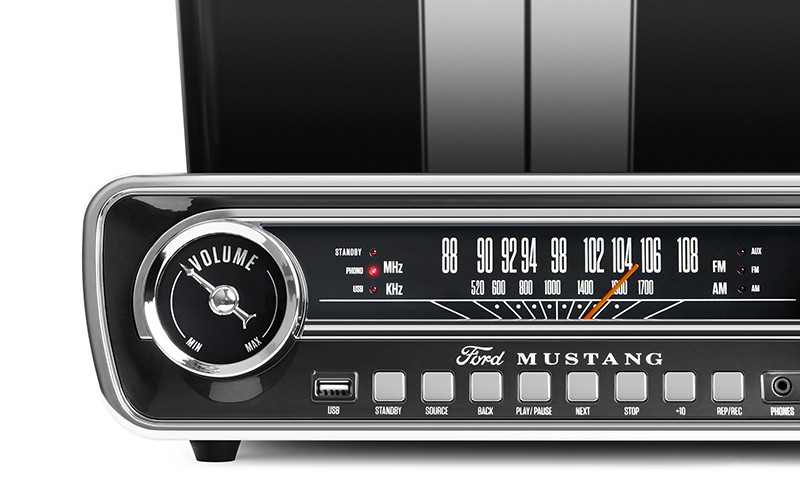 Виниловый проигрыватель ION Mustang LP с радио (Black)