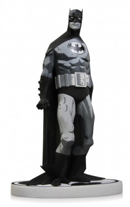  Batman Black & White. Statue By Mike Mignola (19 )