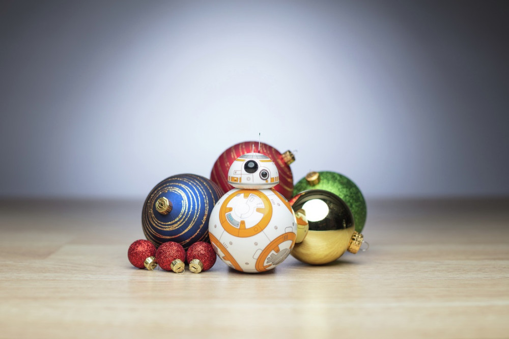   Star Wars: BB-8 With Trainer