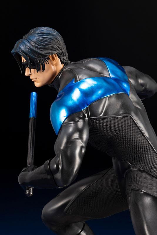 ������� DC Comics: Nightwing (25 ��)