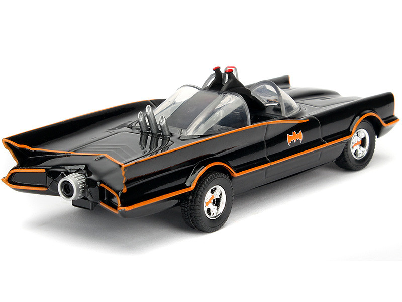 ����� Batmobile 1966 Classic Batmobile Free Rolling (1:32)