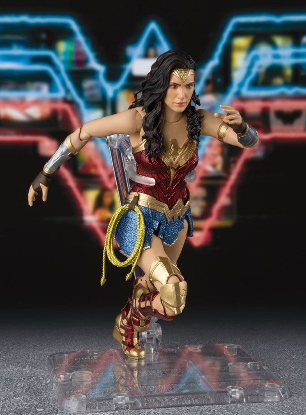  DC: Wonder Woman 1984 Wonder Woman S.H.  Figuarts (18 )