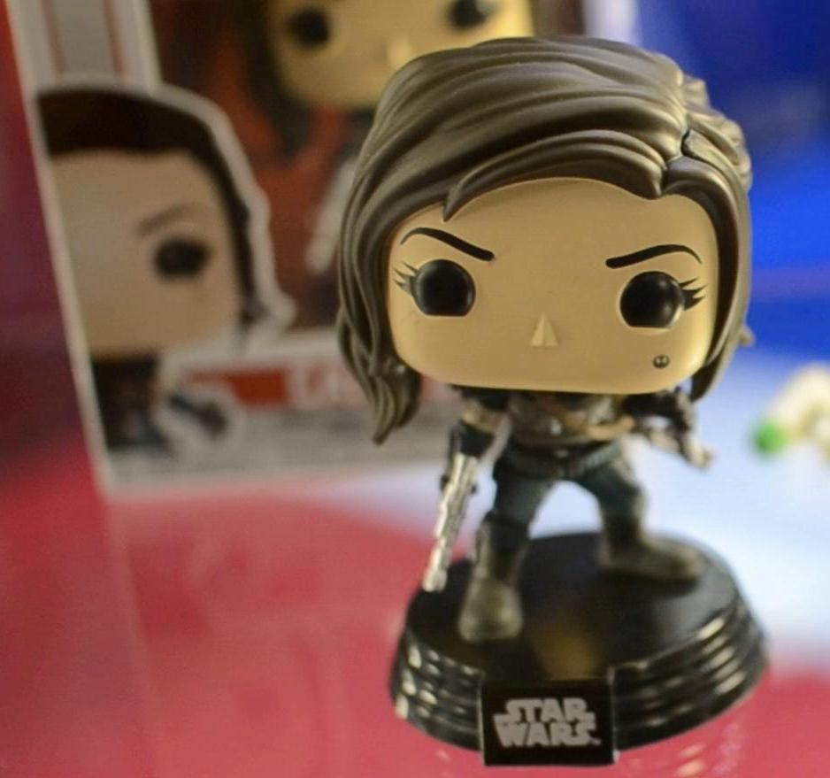 Фигурка Funko POP: Star Wars The Mandalorian – Cara Dune Bobble-Head (9,5 см)