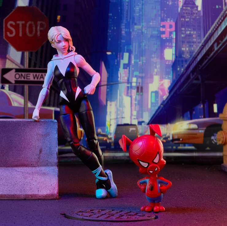  Marvel Legends Series: Spider-Man  Gwen Stacy (15 )