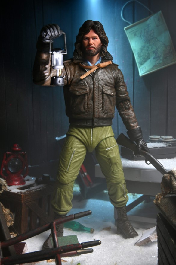  Ultimate: The Thing  MacReady Outpost 31 Scale Action Figure (18 )