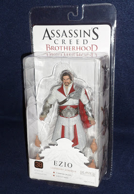  Assassin's Creed: Brotherhood. Ezio Ivory Unhooded (18 )