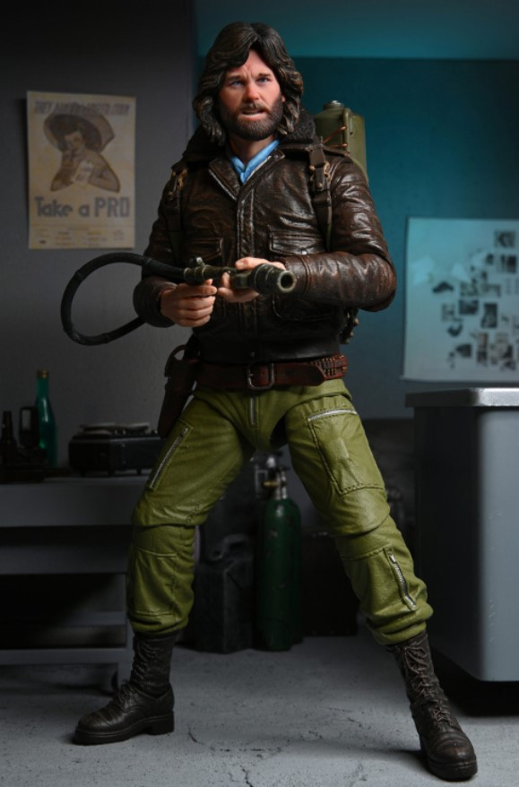  Ultimate: The Thing   MacReady V2 Station Survival Scale Action Figure (18 )