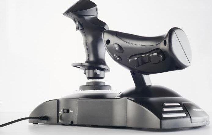  Thrustmaster T-Flight Hotas One  Xbox One / PC