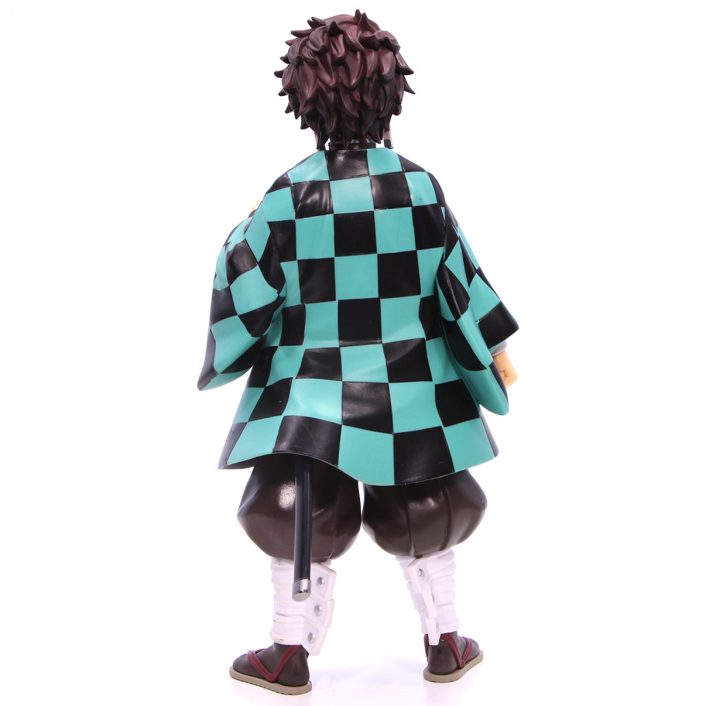 ������� Demon Slayer: Kimetsu no Yaiba �  Tanjiro Kamado (24 ��)