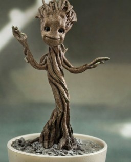  The Guardians of the Galaxy. Little Groot (12 )