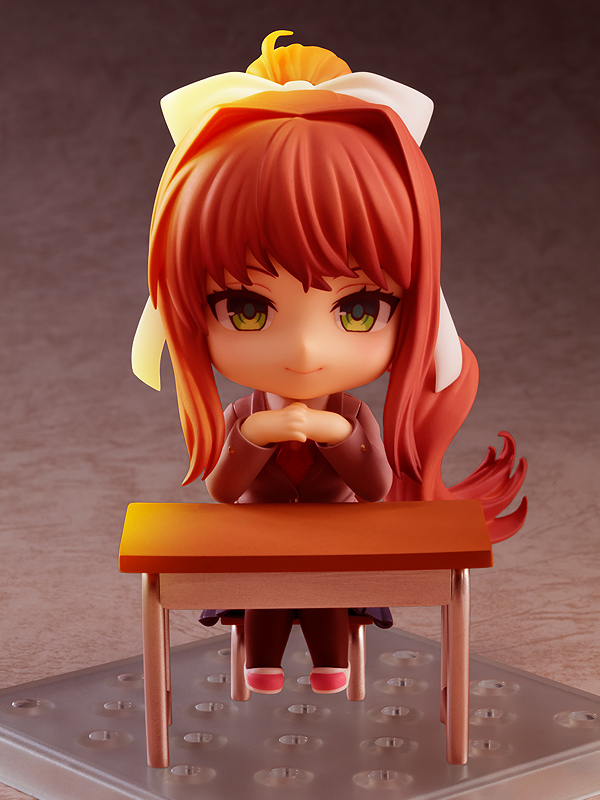  Nendoroid: Doki Doki Literature Club!  Monika (10 )